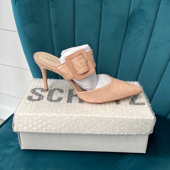 SCHUTZ Shoes - Schutz Heel